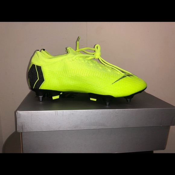 nike mercurial superfly size 9